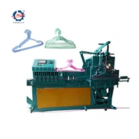 Mașină de fabricat umeraș